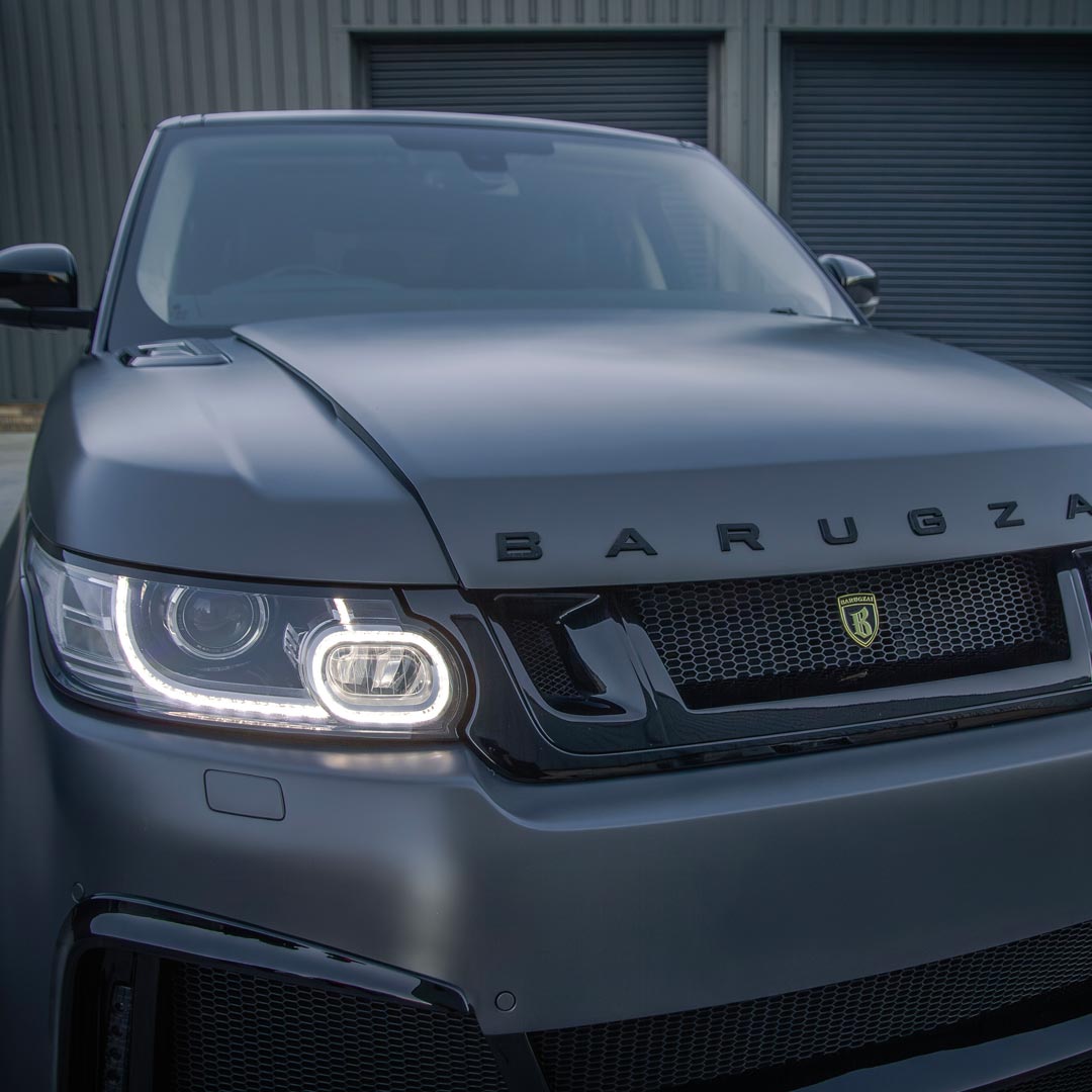 Grey Front grille and Barugzai lettering detail – Cabaro I Non-Wide Bodykit Range Rover Sport L494