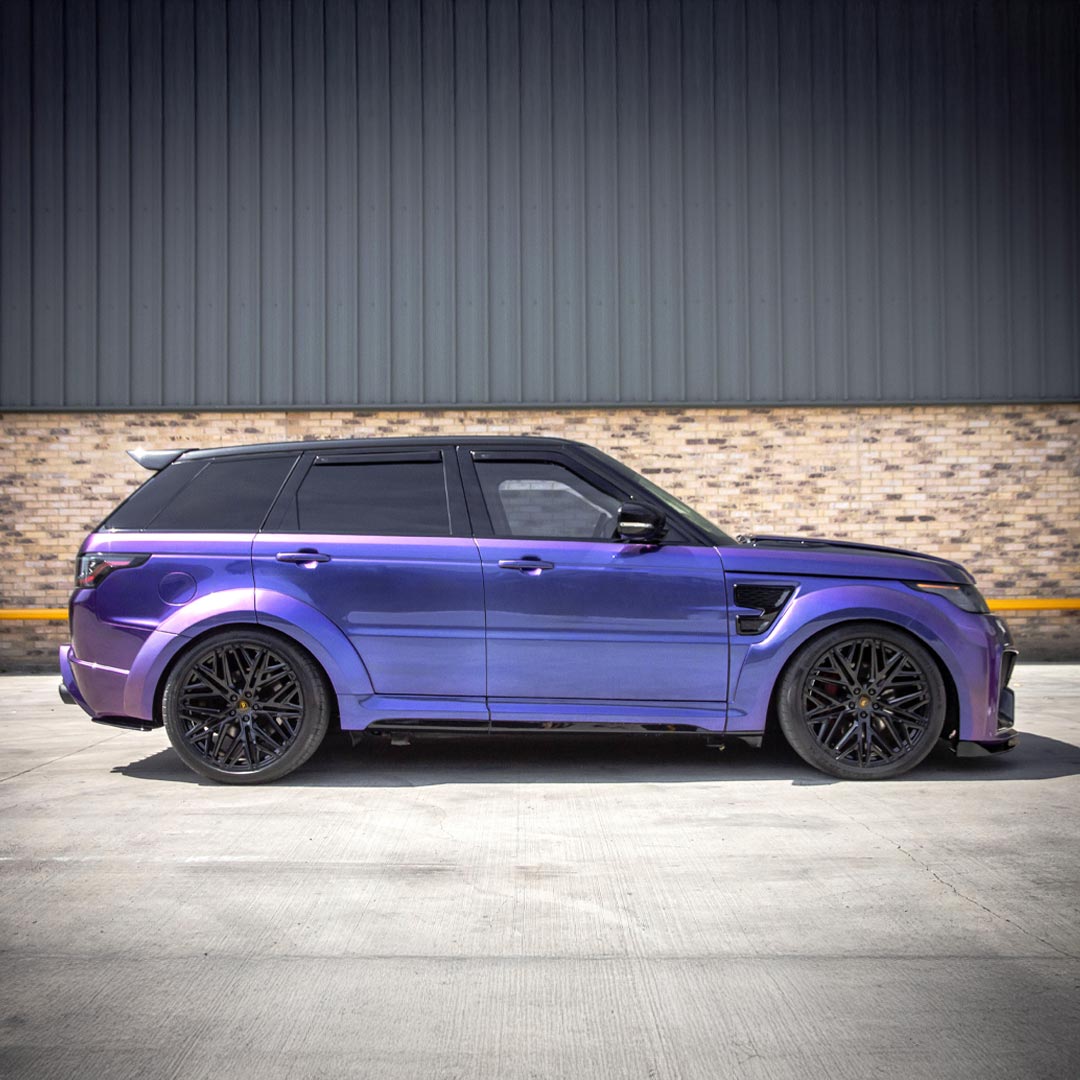 Purple Side profile of Cabaro I Bodykit highlighting bold contours and refined proportions.