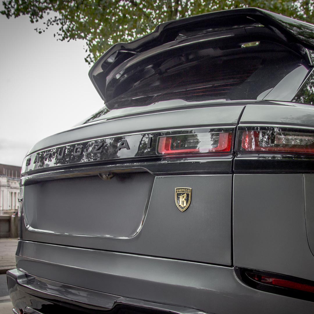 Rear roof spoiler and Barugzai branding detail highlighting the signature Huntress finishing touch.