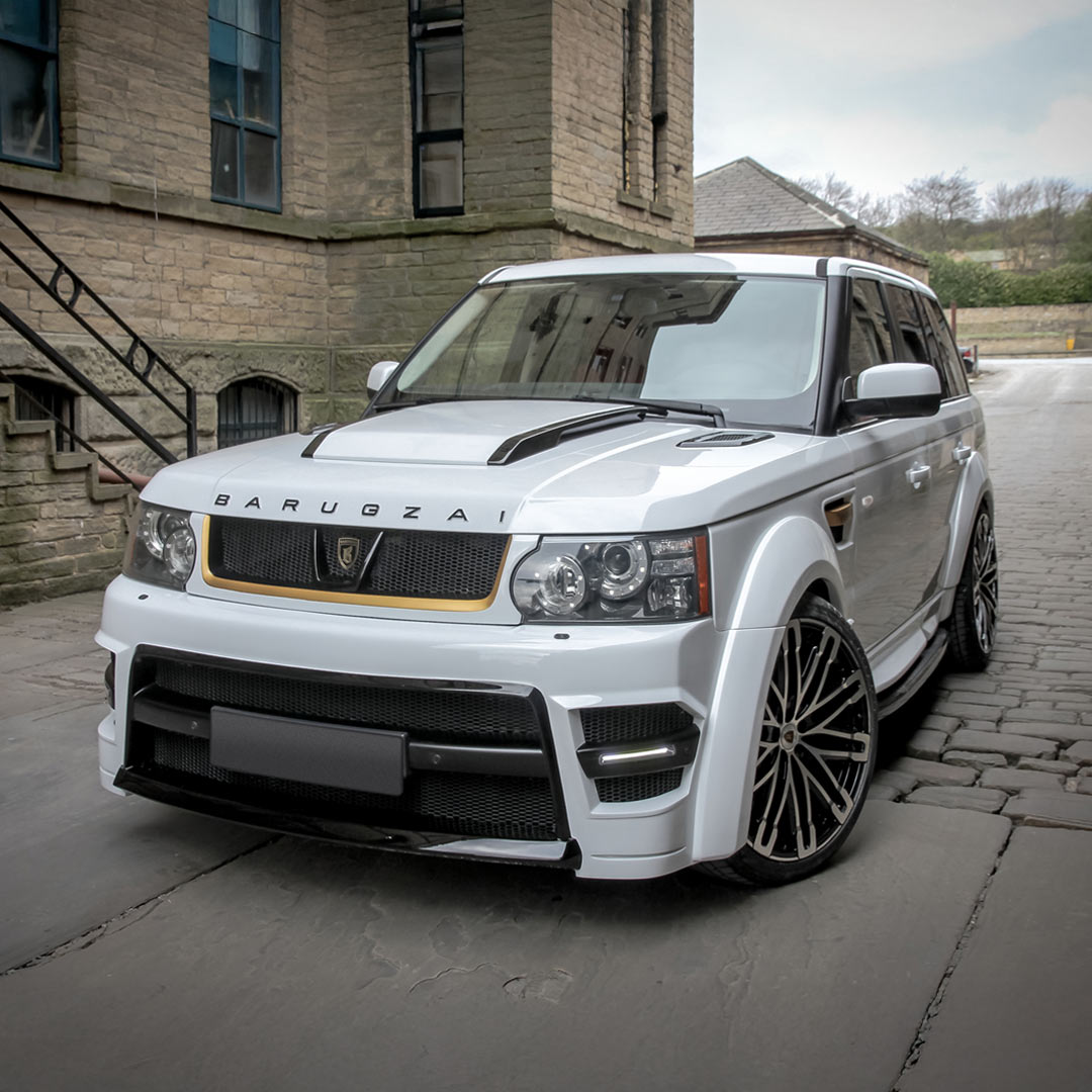 Hero front quarter angle of white Range Rover Sport L320 fitted with Barugzai Classic Sport 320 kit