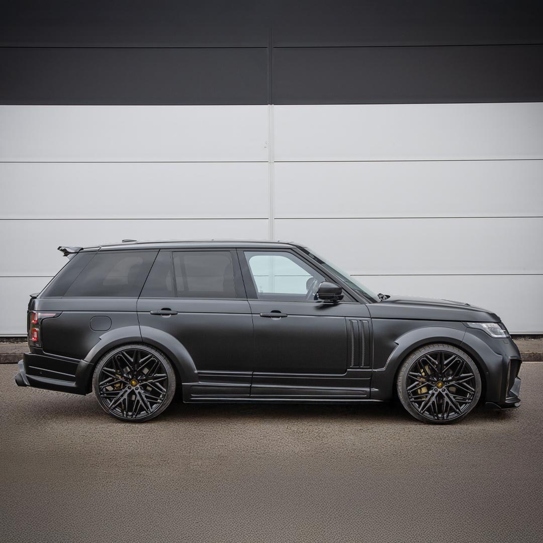 Side profile of Satin Grey Range Rover Bison II Wide Bodykit displaying flared arches, sculpted skirts, and dynamic proportions.