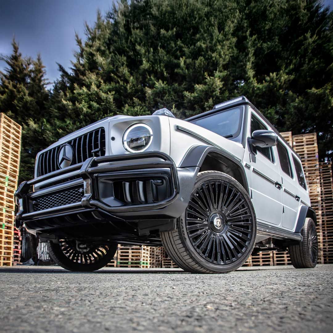 Mercedes G Wagon G63 AMG in Light Grey fitted with Barugzai Casanova gloss black wheels