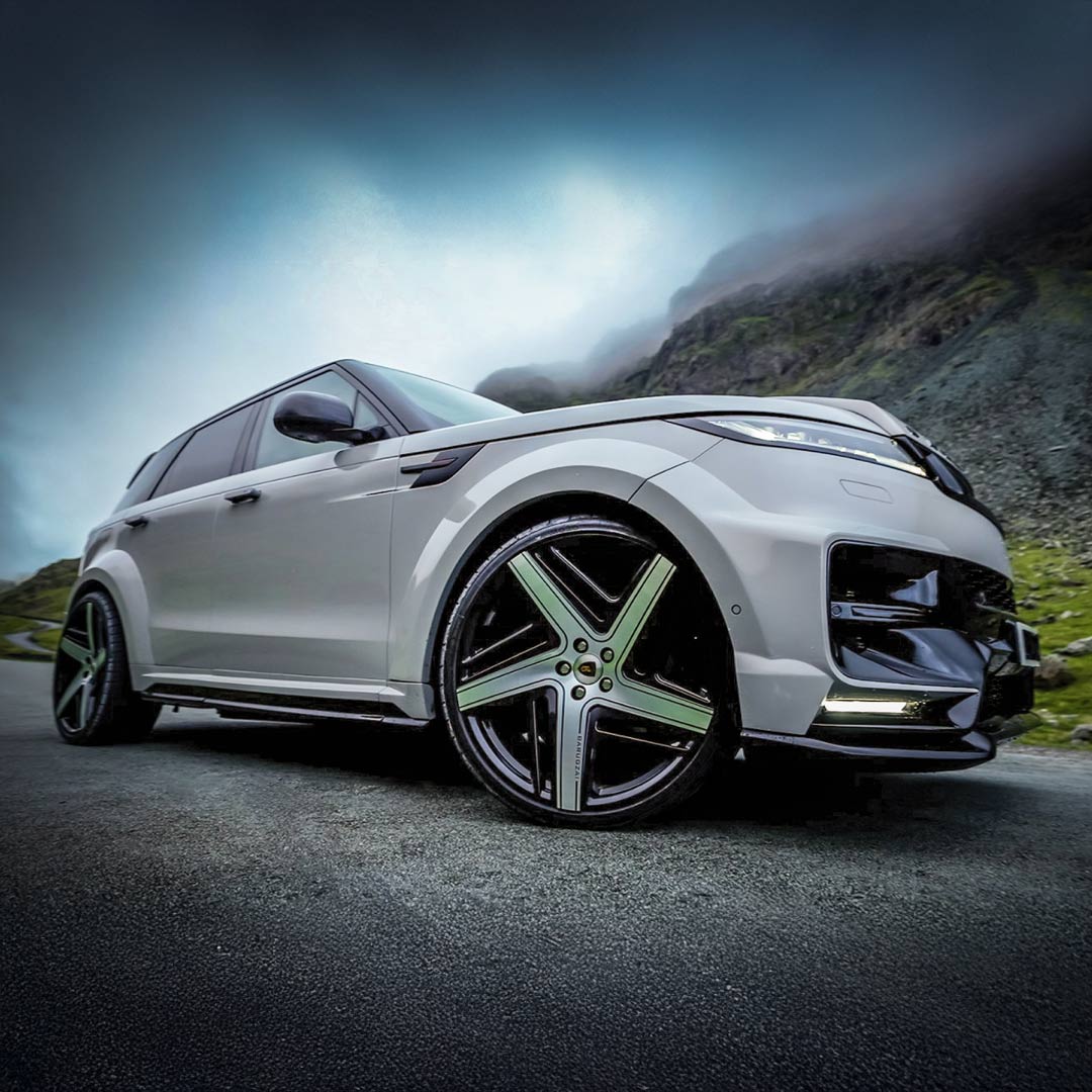 Barugzai Eleven Alloy Wheel on Vehicle – Hero Front Quarter Shot – Gloss Black + Polished Face