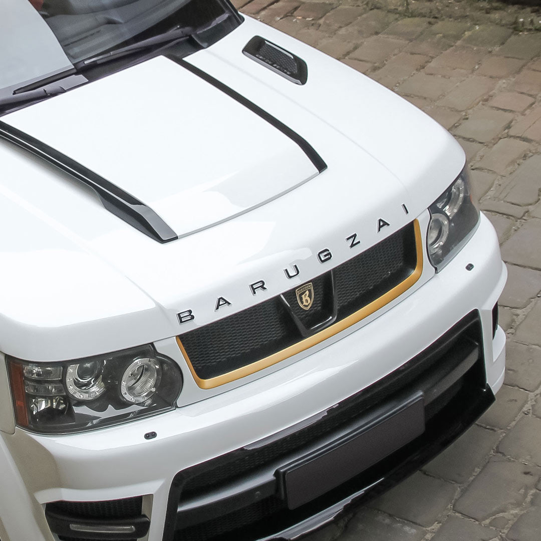 Close-up detail of Barugzai Classic Sport 320 bonnet and grille on white Range Rover Sport L320